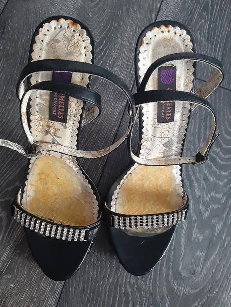 Kamienkové sandále, 37