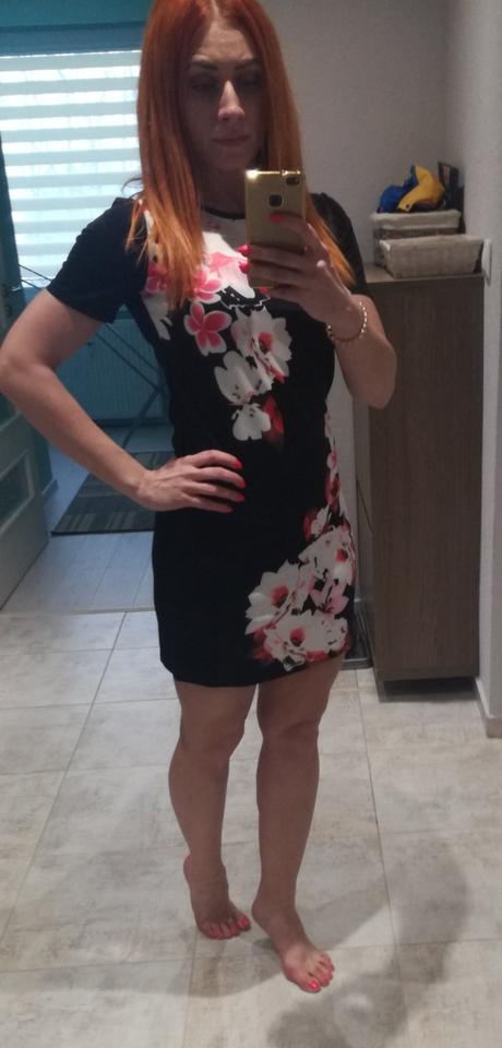 Kvetované letné šaty, s