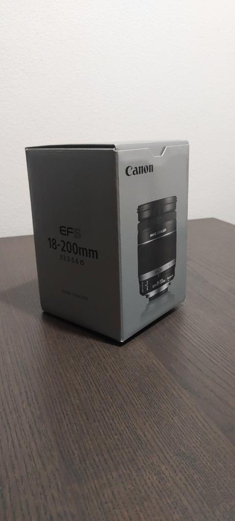 Objektív canon ef-s 18-200, canon