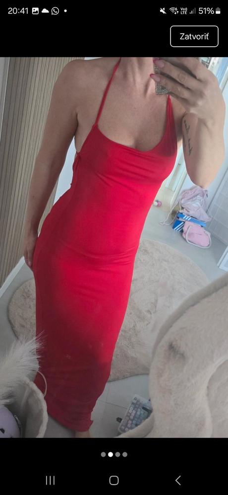 Šaty s holým chrbtom, s