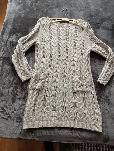 Predĺžený sivý pulóver - uni, 