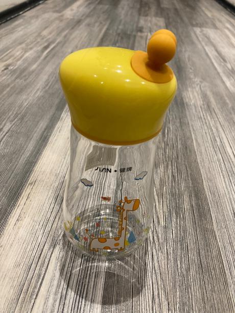 Sklenená detská fľaška, 