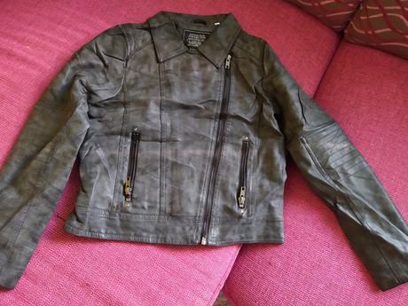 "kožená" bunda, c&a,140