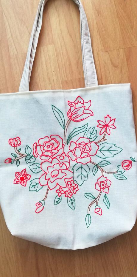 Letna vyšívana taška, 