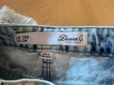 Riflové kraťasy pre parádnicu, primark,116