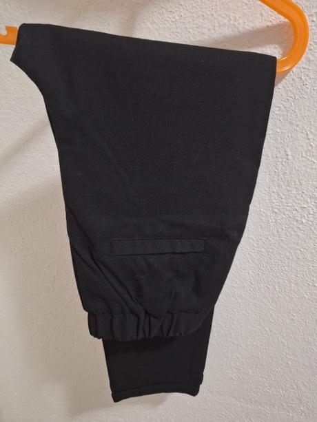 Chlapčenské sako a nohavice, 134