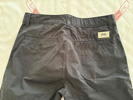 Čierne nohavice značky vans, 30