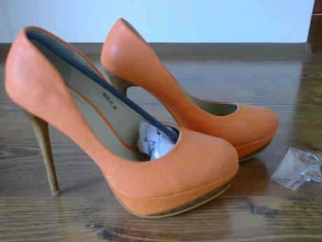 Oranžové lodičky, 39