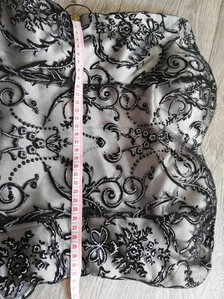 Spoločenské šaty, m