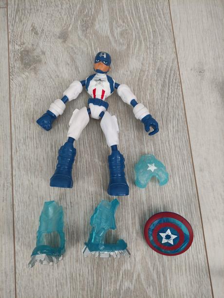 Captain america+ robot, 