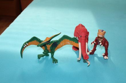 Pterodaktyl, mamut a tyranosaurus, 