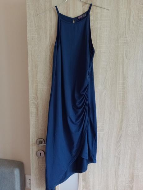 Tmavomodré asymetrické šaty, s