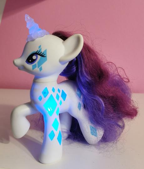 Little pony svietiace, 