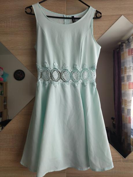 Sviatočné krátke šaty, 36