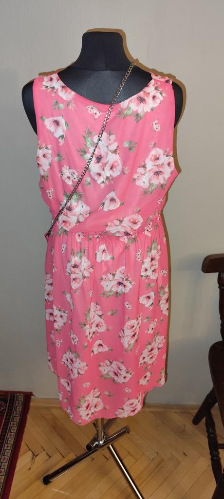 Ľahučké šaty, 152