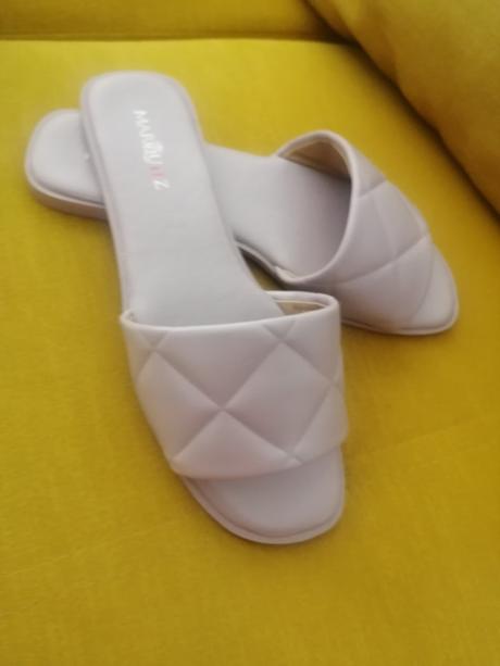 Sedofialove, svetle šľapky v. 40, 40