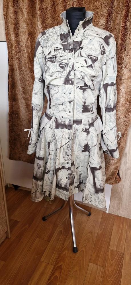 Luxusny trenckot st martins, l