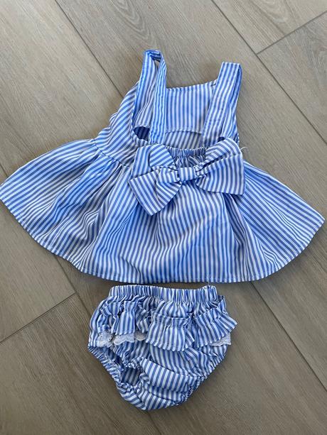 Pásikavé šaty s mašľou, 74