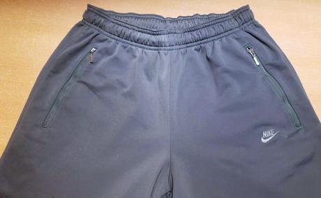 Predám športové nohavice nike veľ. m-l, nike,m