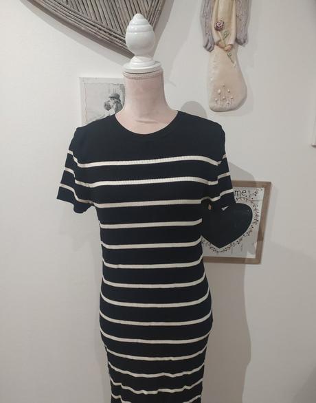 Svetríkove šaty, l