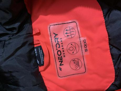 4f lyžiarska súprava neon, 146