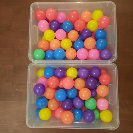 Farebné plastové loptičky - 113 ks, 