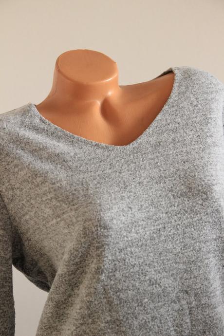 Šedo biely sveter, l, l