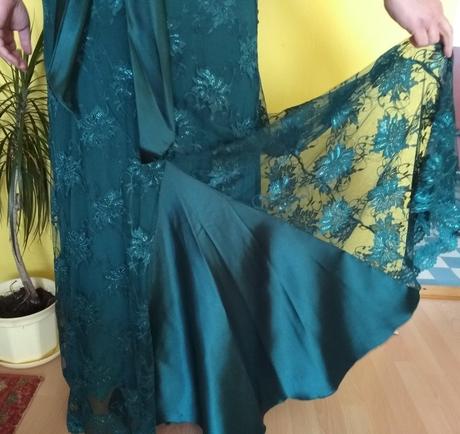 Spolčenské šaty, 40