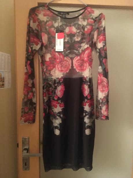 Kvetovane šaty, amisu,s