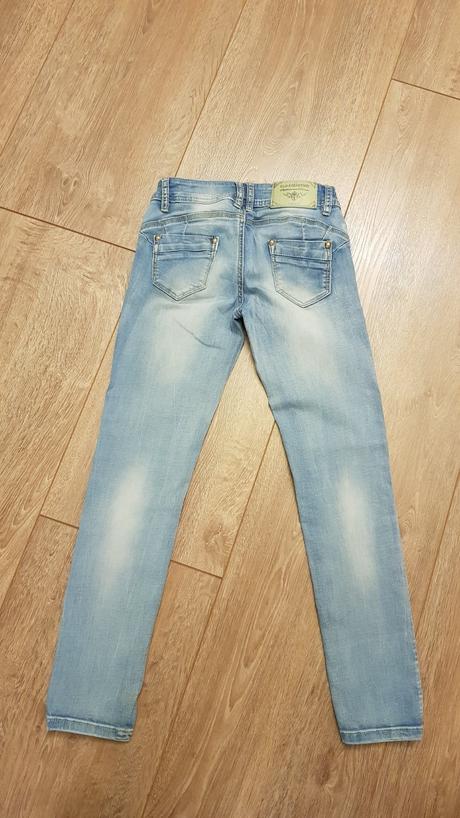 Dievčenské rifle 140, 140