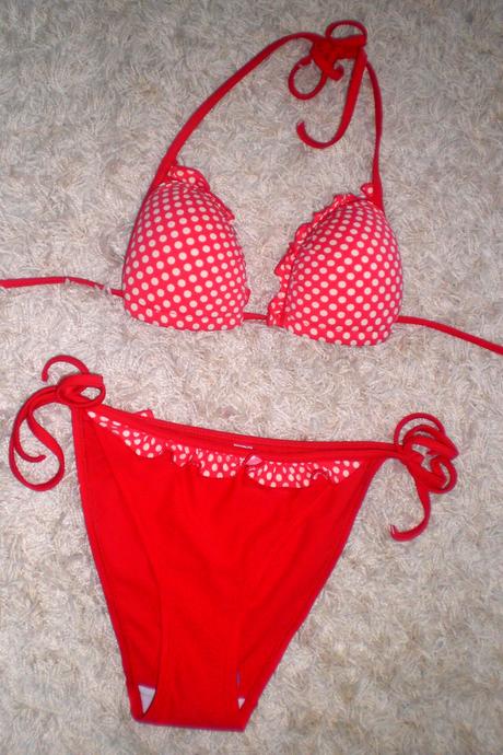 Dámske plavky fialové s bodkami a volánikmi, 42