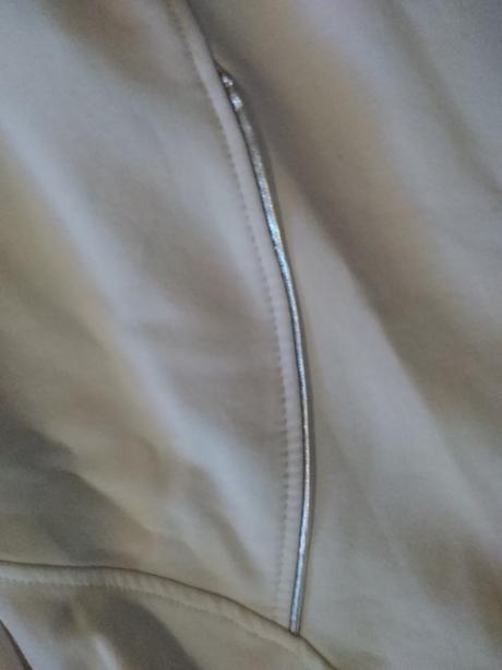 Mikina (malo nosena), m