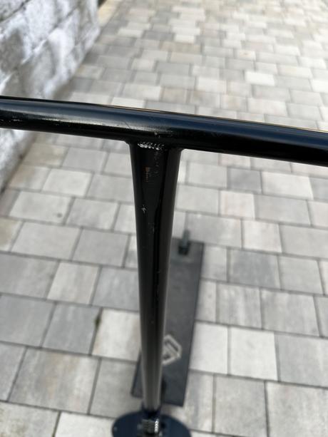 Kolobežka freestyle striker gravis l black, 