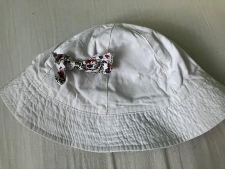 Obojstranný klobúčik, 92