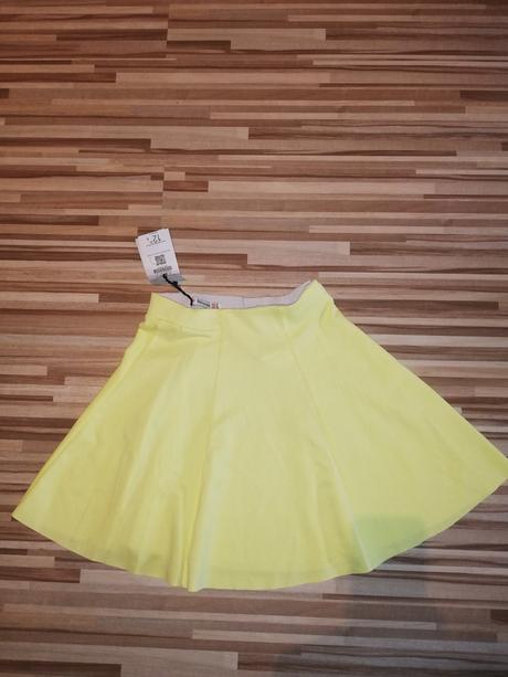 Nová bershka suknicka. s, bershka,s