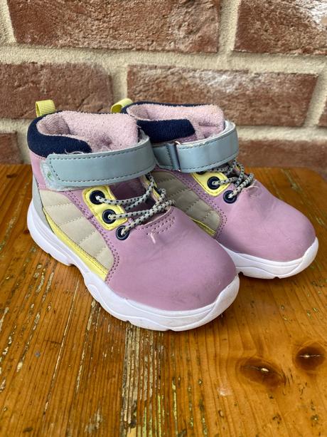 Topanky, reserved,26