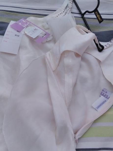 Slávnostné šaty, 134