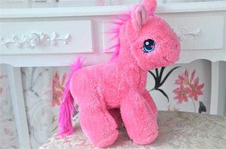 Plyšový koník,