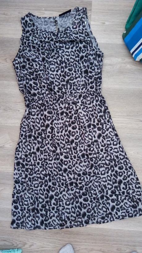 Raz oblečené šaty s gumou xs/m, reserved,m