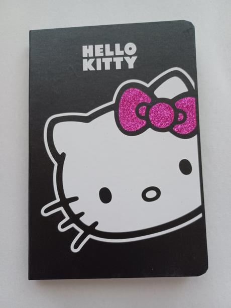 Štvorčekový zošit s tvrdými doskami hello kitty,