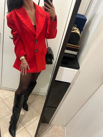 Červené lux. sako, 