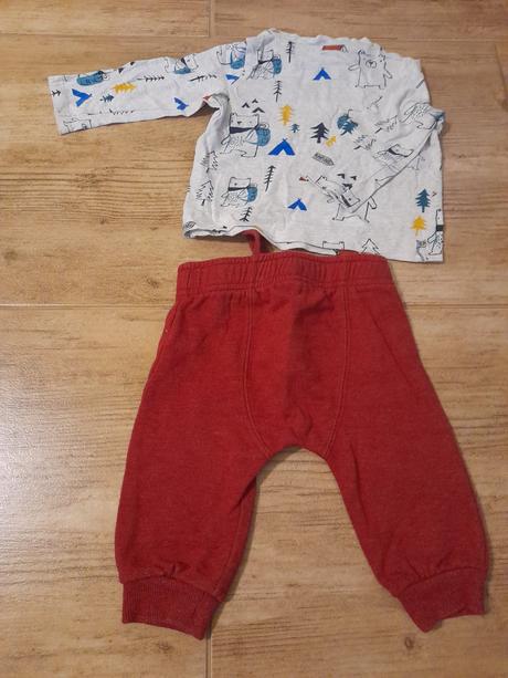 Tepláky a tričko, f&f,68