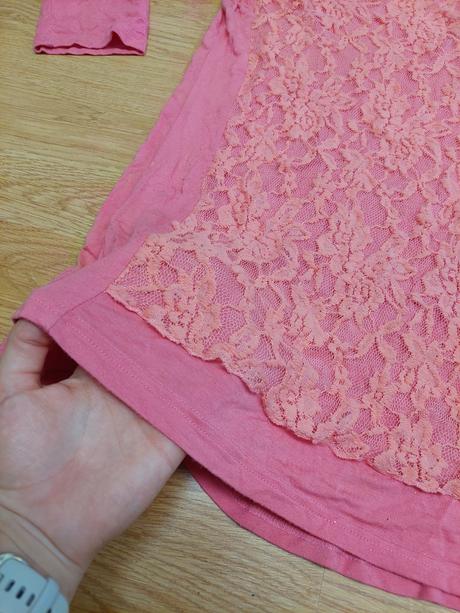 Ruzove predlzene tricko s cipkou, m