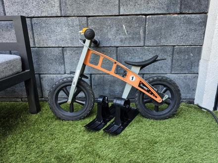 Odrážadlo first bike aj s lyžami, firstbike