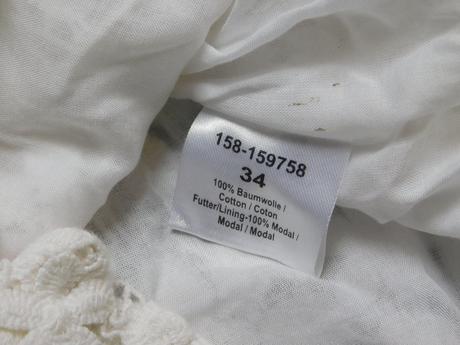 Velmi pekne čipkovane šaty, 34