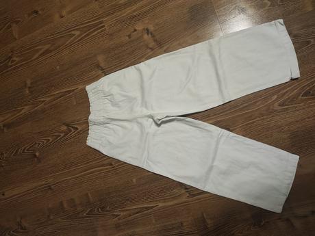 Nohavice 140-146, 140