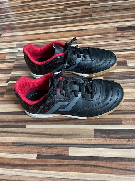 Tenisky na telesnu, 34