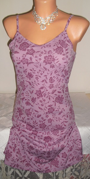 Fialkova kvietkovana kosielka, s