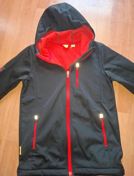 Dievčenska bunda, 134