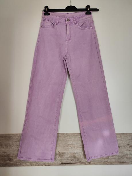 Fialové široké džínsy, m